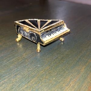 Piano jewel box